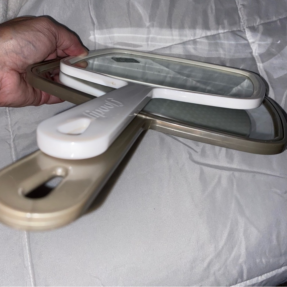 2 Hand Mirrors - Picture 12 of 12